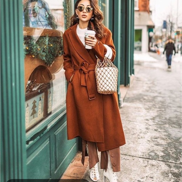 Gorgeous STAUD white Moreau leather bucket bag - Picture 3 of 16
